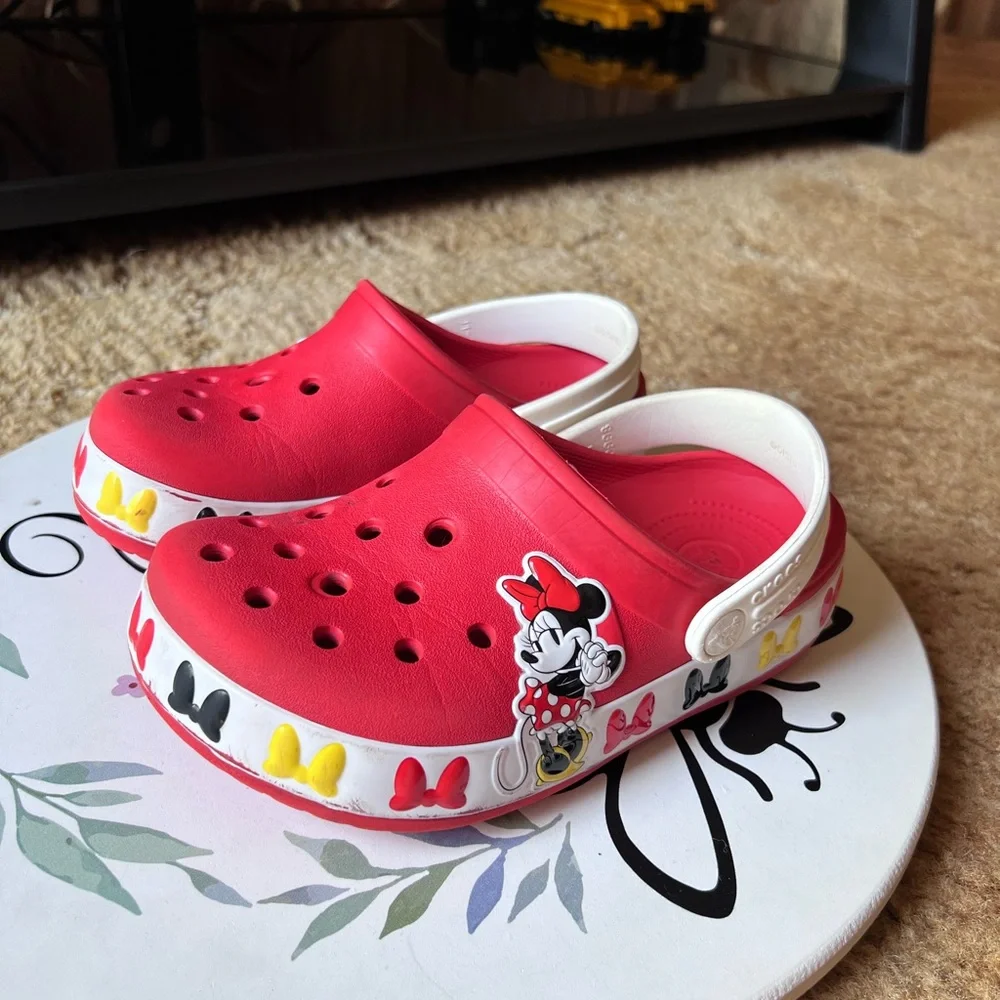 Crocs FunLab Disney Minnie Mouse Toddler Sandals size 1.